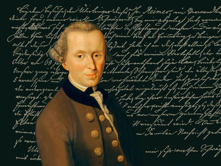 Eine Abbildung des Philosophen Immanuel Kant (1724 - 1804) vor einer Schrift. 