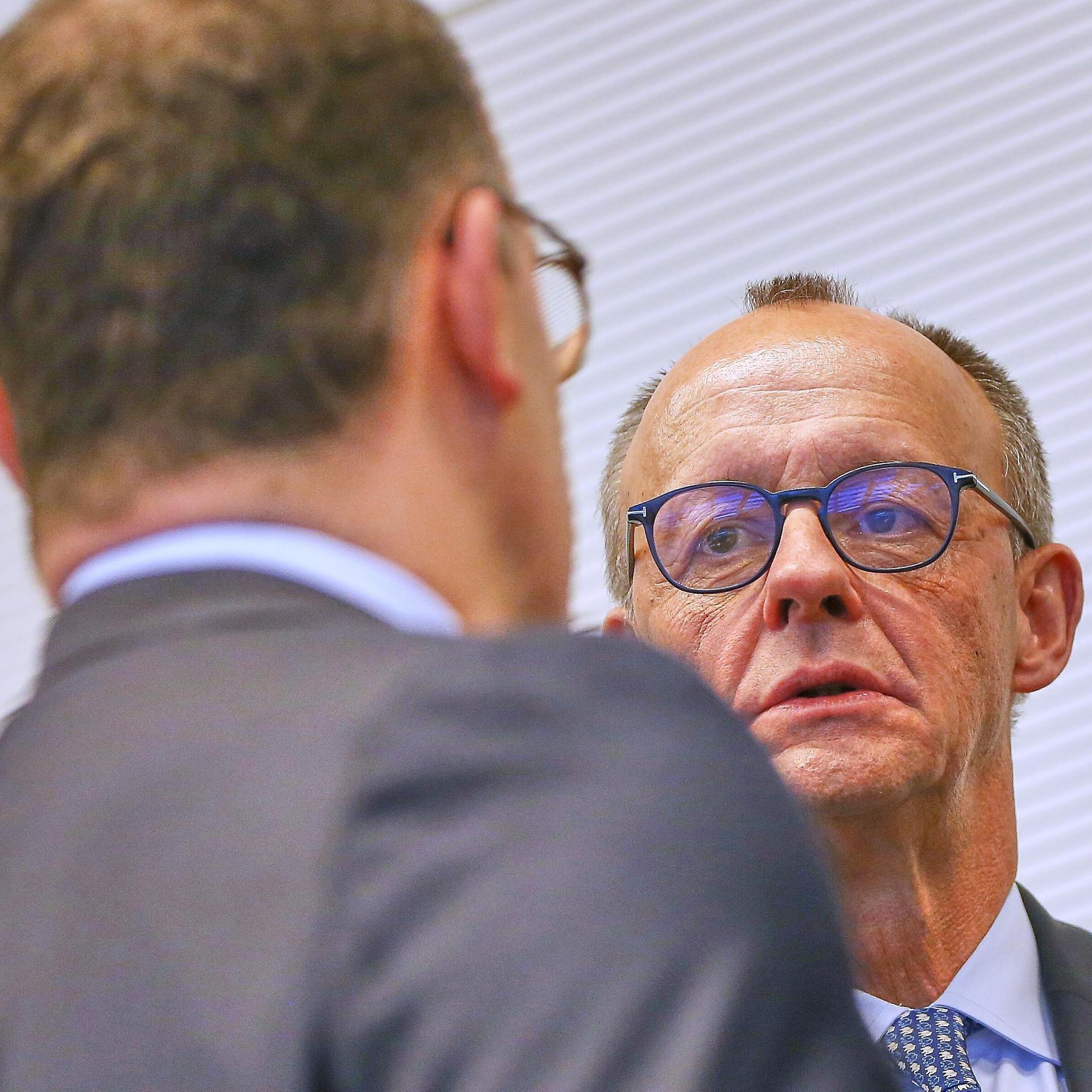 Streit um Rentenpaket - Bundeskanzler Merz muss weiter um Mehrheit bangen