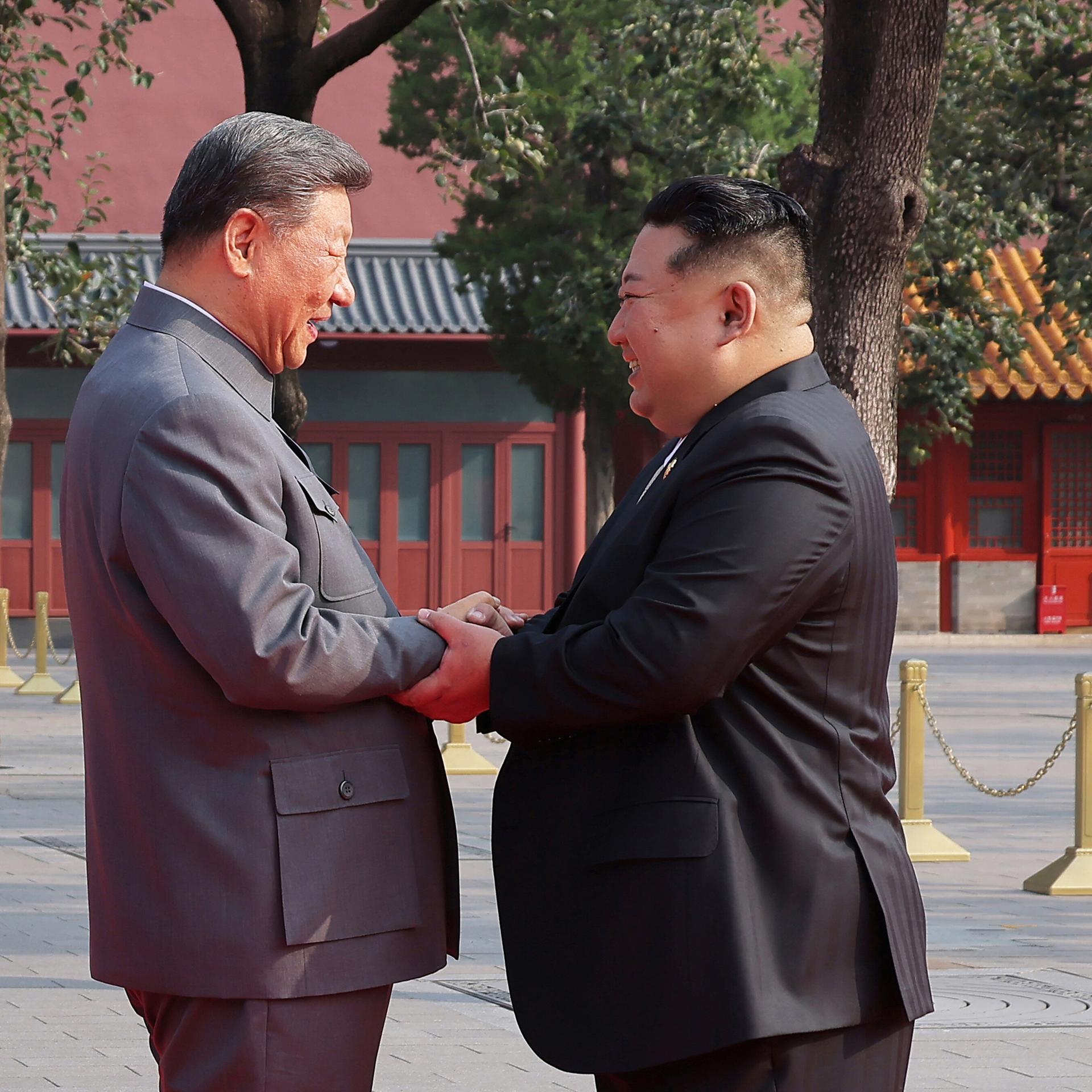 Fernost - Chinas Machthaber Xi besucht heute Nordkorea - Pek
