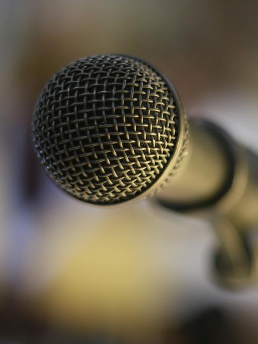 Eine Nahaufnahme von einem Mikrofon.