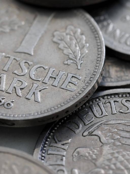 1-Mark-Stück. Eine Deutsche Mark DM, Münze, Geldmünze