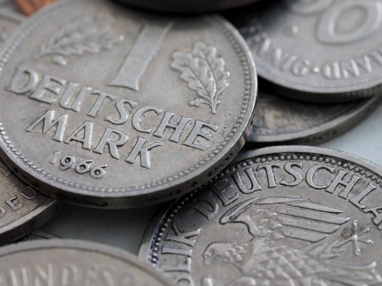 1-Mark-Stück. Eine Deutsche Mark DM, Münze, Geldmünze