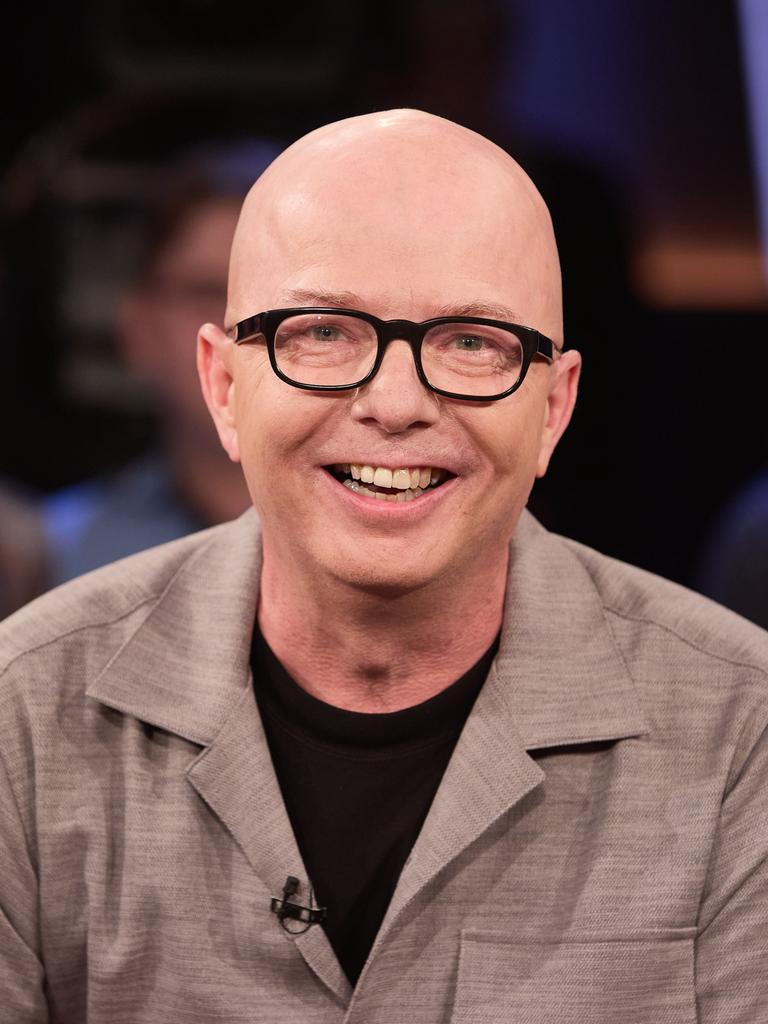 Oliver Rohrbeck, Schauspieler und Synchronsprecher, vor der Aufzeichnung der "NDR Talk Show" im Studio.