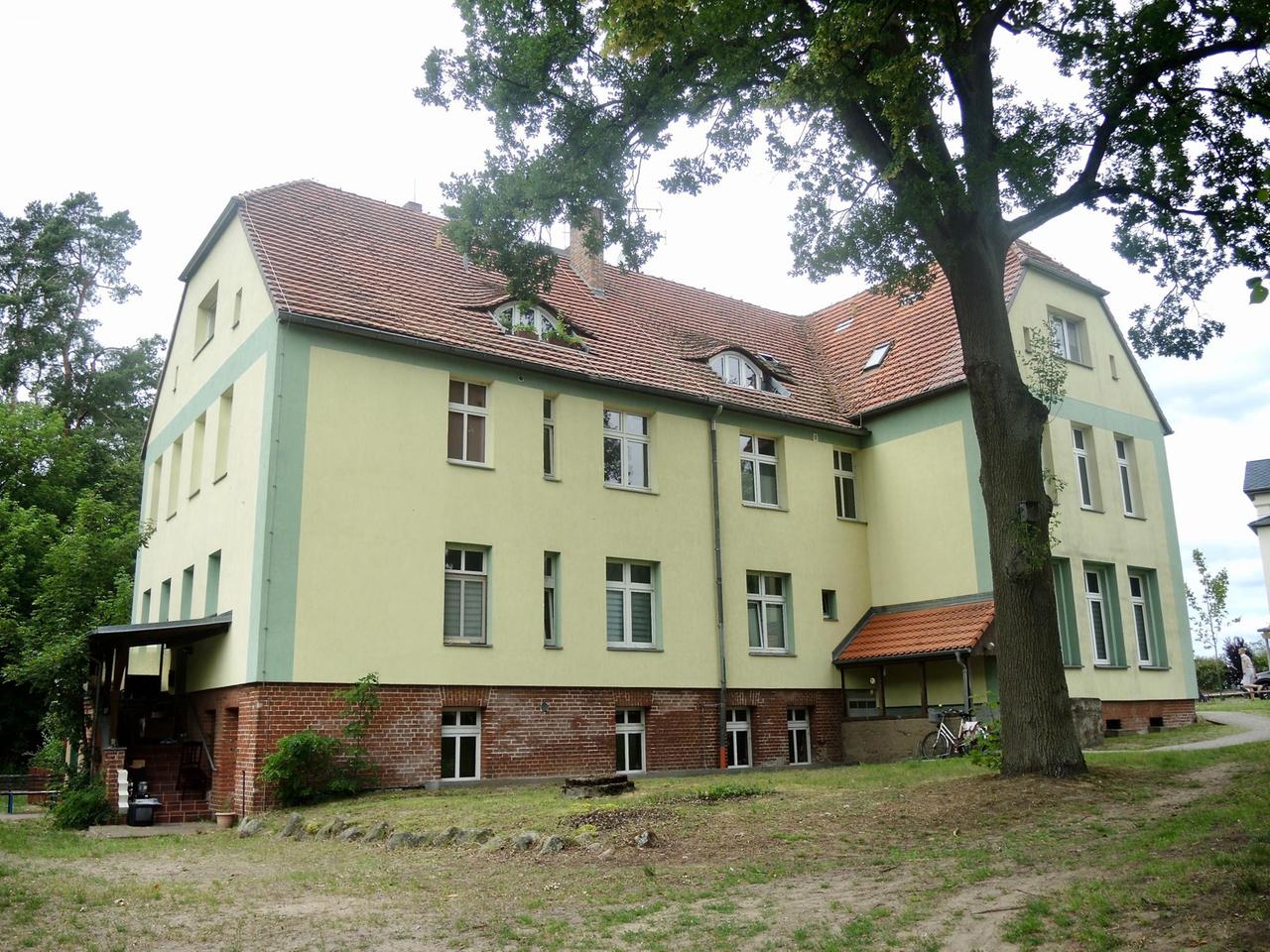 Das "Haus Fichtengrund" im Waldhof Templin, wo Angela Merkel, geborene Kasner, mit ihren Eltern und ihren beiden Geschwistern Marcus und Irene aufwuchs.