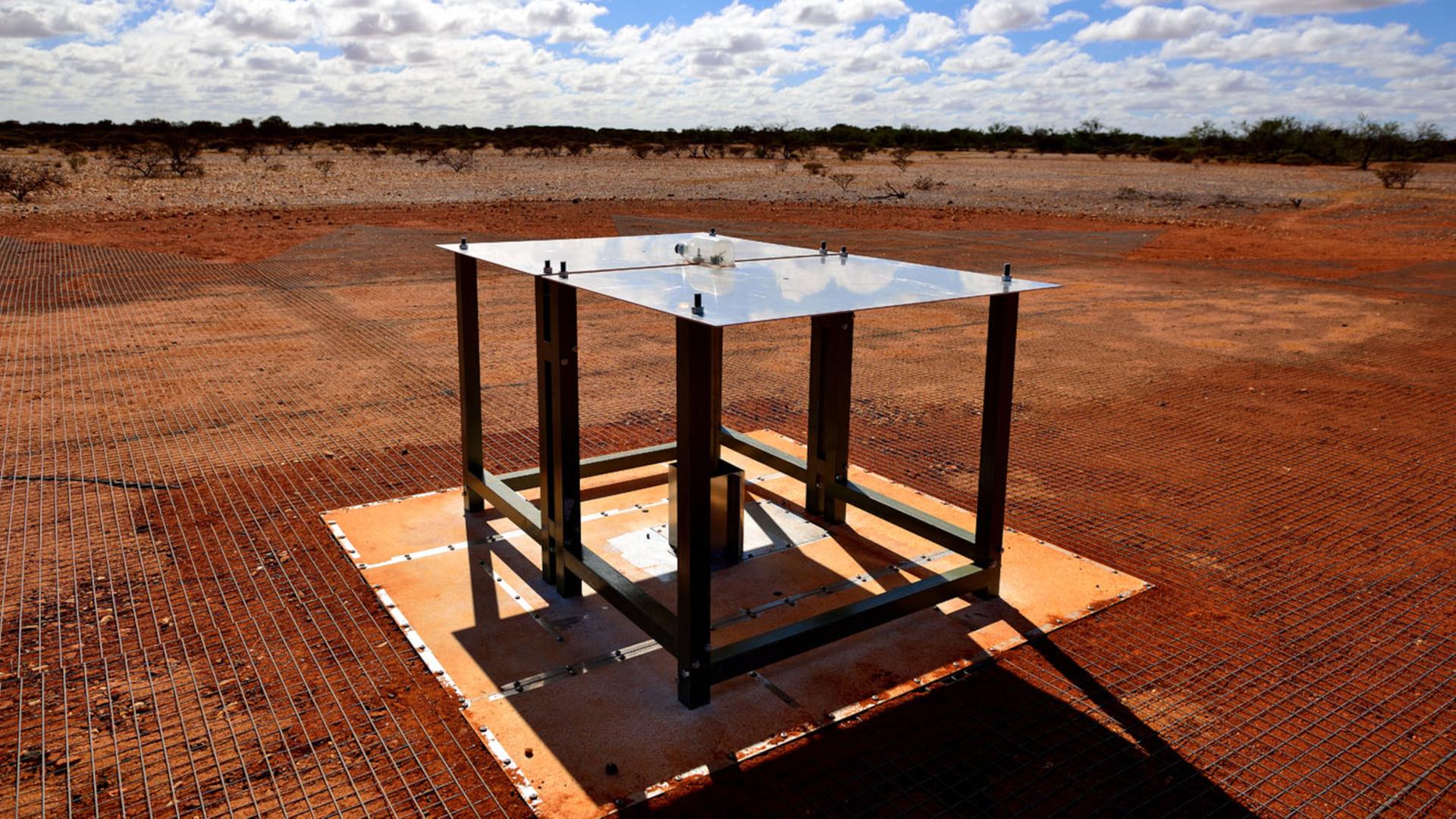 Sensation vom Tisch? Das EDGES-Instrument in Australien hatte 2018 vermeintlich die Strahlung der ersten Sterne im All nachgewiesen.            