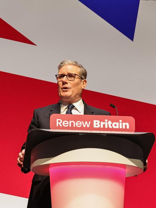 Britischer Premierminister Keir Starmer spricht während der Jahreskonferenz der Labour Party 2025 in Liverpool (Vereinigtes Königreich, 28.09.2025)