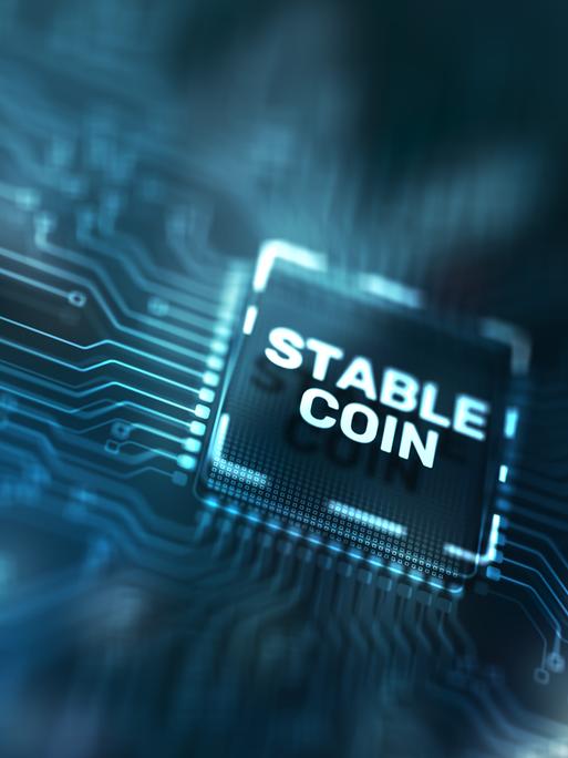 Visualisierung einer Platine auf der ein Quadrat mit der Aufschrift Stable Coin schwebt