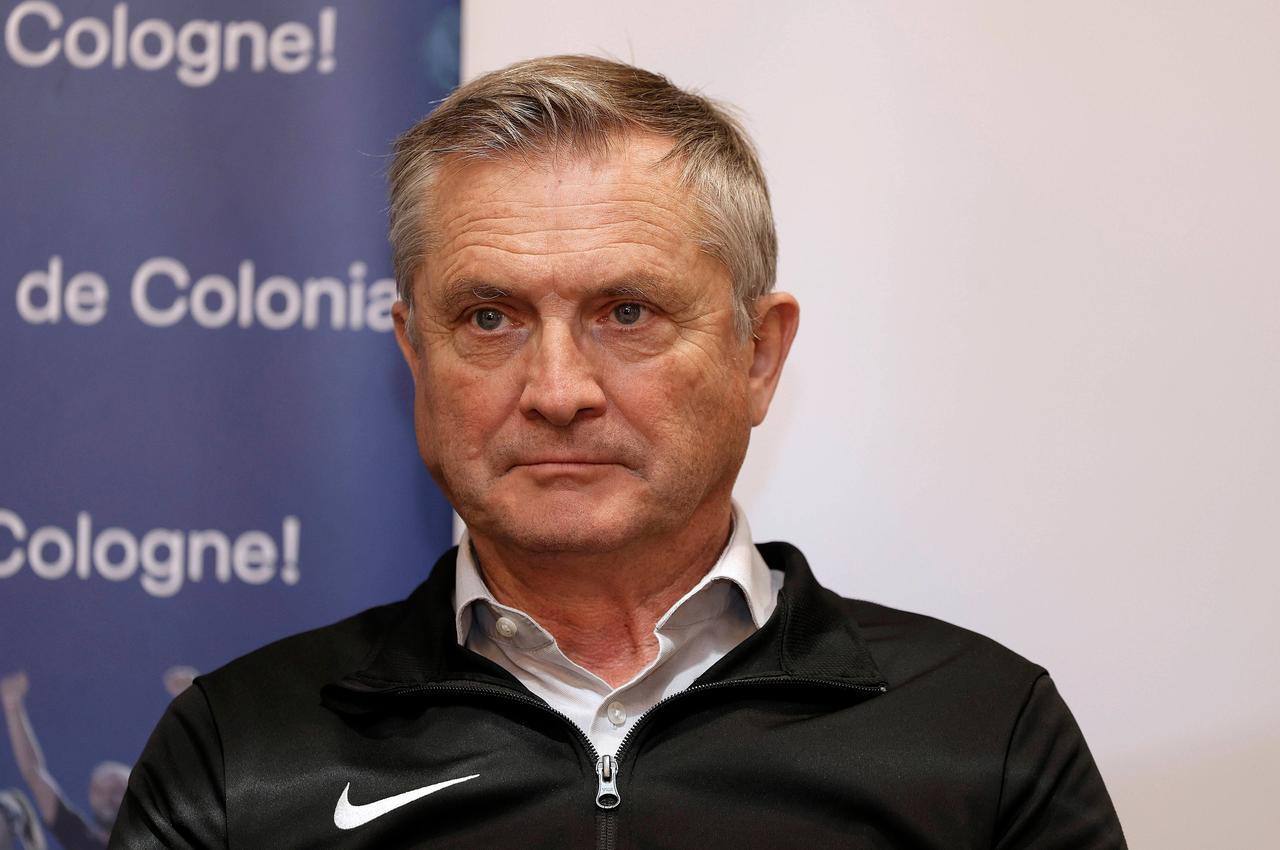 Michael Müller, Sportdirektor des Deutschen Box-Verbandes, sitzt im Rahmen des Cologne Boxing Cups 2023 bei der Pressekonferenz im Kölner Maritim Hotel.