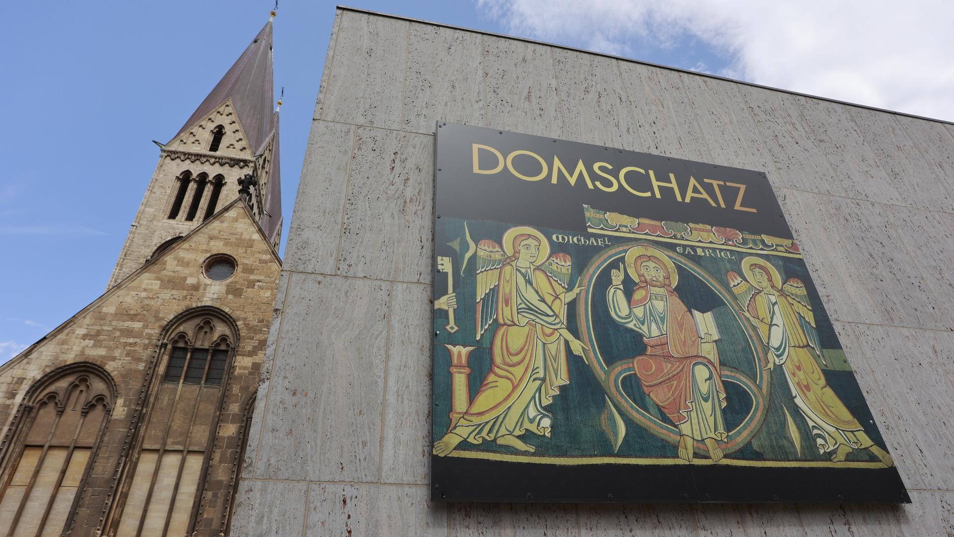 Blick auf den Gebäudeanbau für den Halberstädter Domschatz Blick auf den Gebäudeanbau für den Halberstädter Domschatz