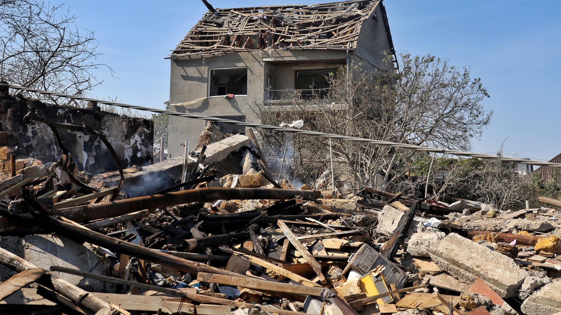 Ein von einem russischen Angriff zerstörtes Haus in der Region Odessa. Ein von einem russischen Angriff zerstörtes Haus in der Region Odessa.