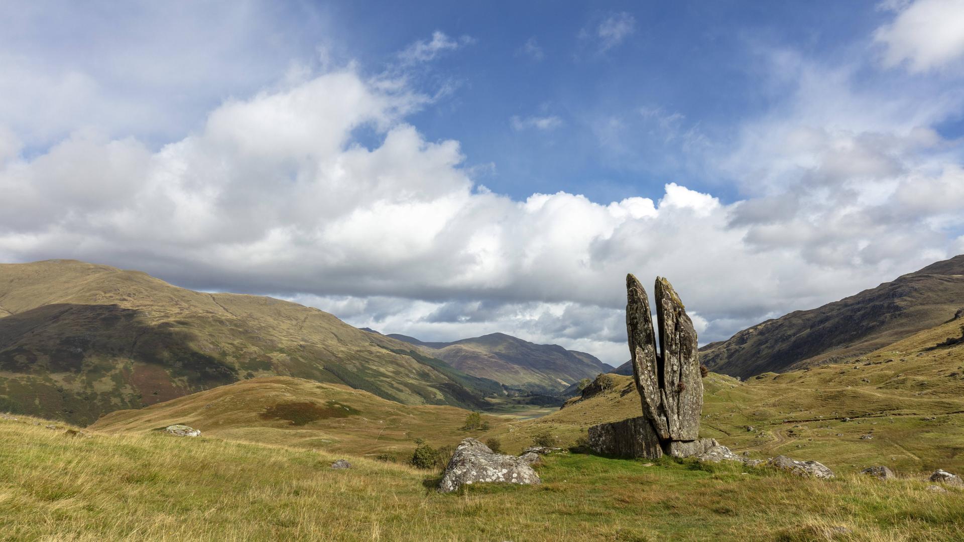 Fionn's Rock, auch "Praying Hands of Mary" genannt, in den schottischen Highlands 