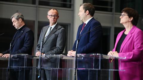 Söder, Merz, Klingbeil und Esken geben eine Pressekonferenz zu den Sondierungsgesprächen zwischen der Union und der SPD.