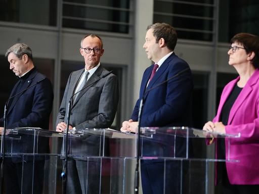 Söder, Merz, Klingbeil und Esken geben eine Pressekonferenz zu den Sondierungsgesprächen zwischen der Union und der SPD.