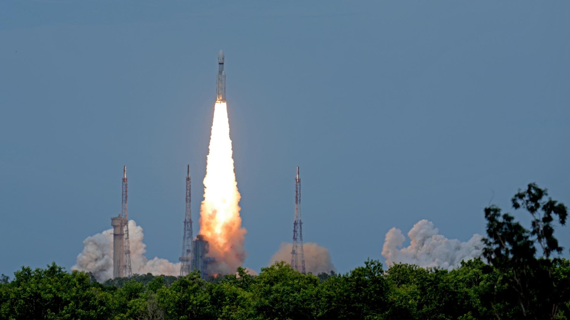 Raumfahrt - Indische Rakete zum Mond gestartet