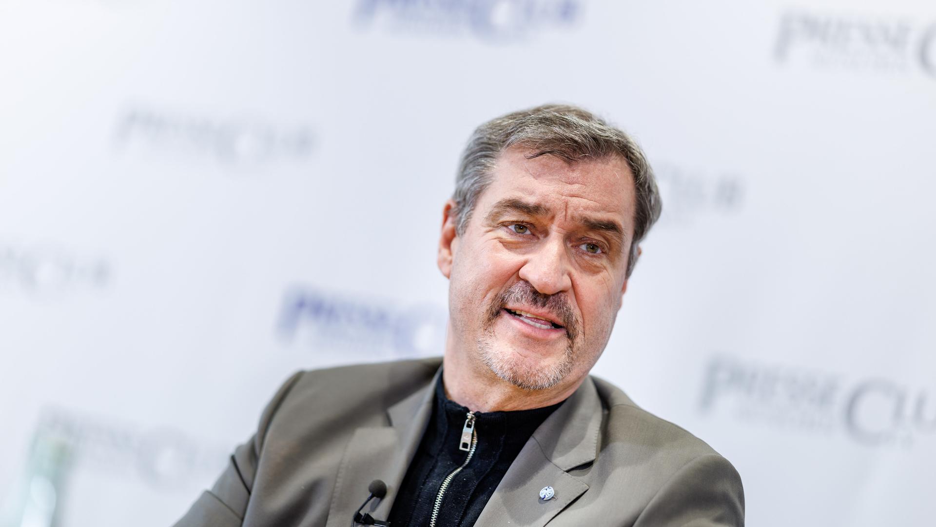 Markus Söder (CSU), Parteivorsitzender und Ministerpräsident von Bayern, nimmt an einem Pressegespräch im Presseclub München in München (Bayern) teil.