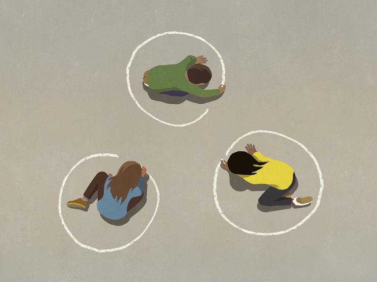Illustrion zeigt drei Kinder, die mit  Kreide Kreise um sich selbst ziehen zur sozialen Distanz.