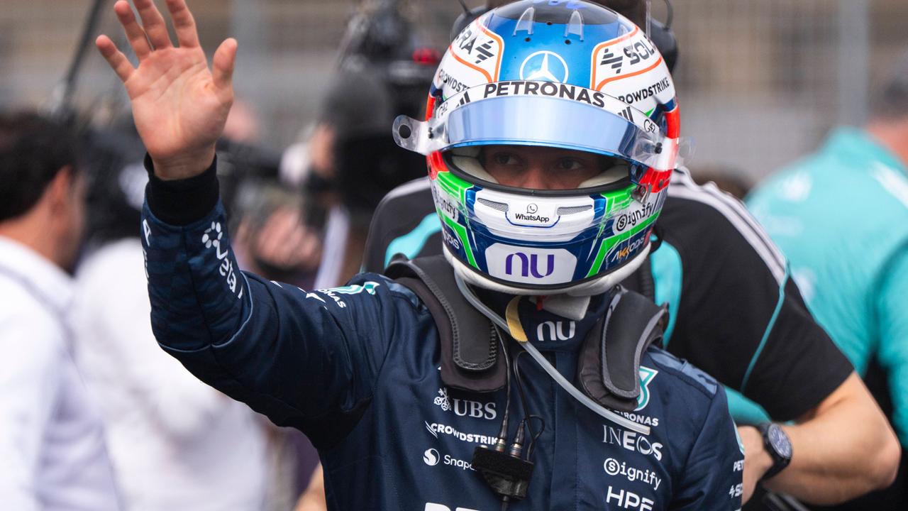 Kimi Antonelli im Rennanzug mit Helm