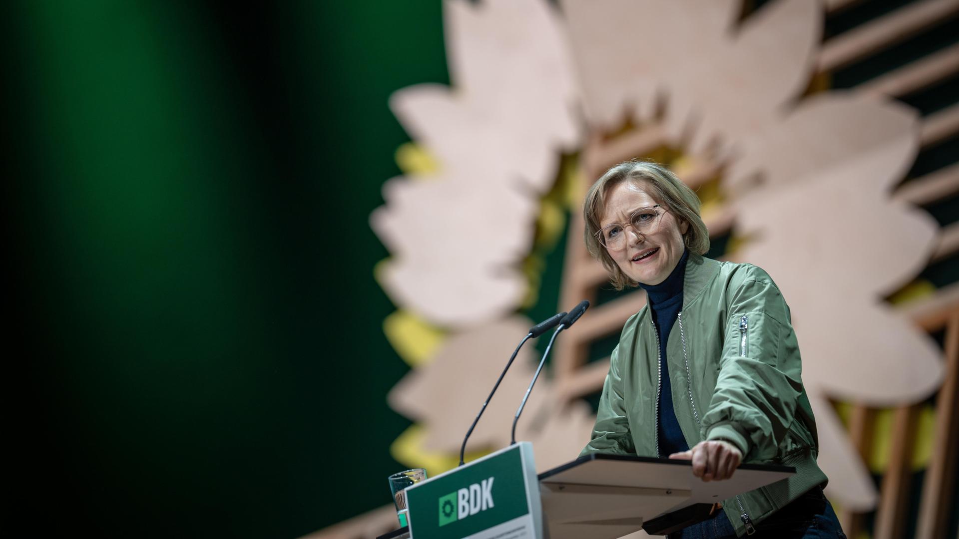 Franziska Brantner, Bundesvorsitzende, am 30. November 2025, während ihrer Rede vor dem Bundesparteitag in Hannover 