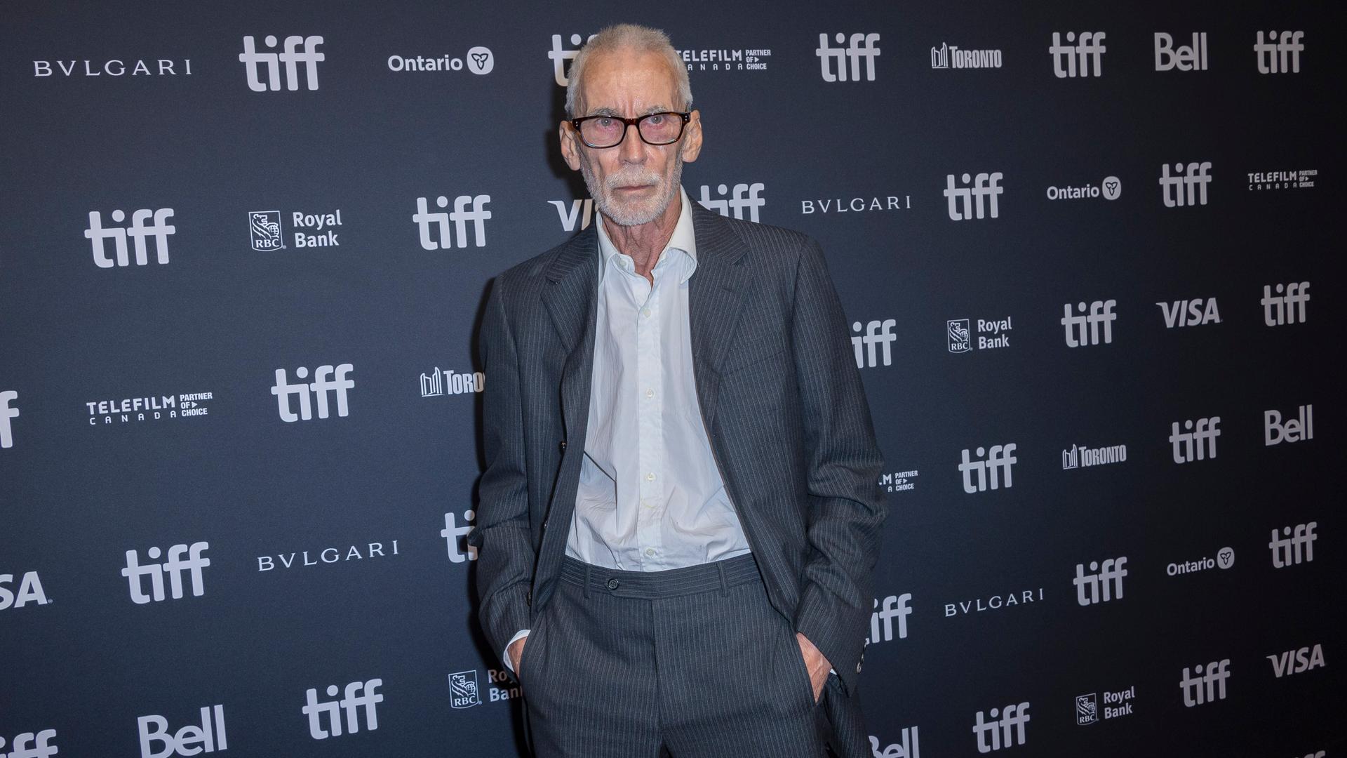 Regisseur Lee Tamahori bei der Premiere von „The Convert“ im TIFF Bell Lightbox während des Toronto International Film Festivals am 8. September 2023 in Toronto.