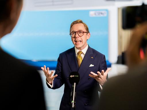 Philipp Amthor (CDU), Staatsminister für die Bund-Länder-Beziehungen im Kanzleramt, äußert sich in der CDU-Bundesgeschäftsstelle (Konrad-Adenauer-Haus) gegenüber Medienvertretern. Am Sonntag (06.09.2026) wurde in Sachsen-Anhalt ein neuer Landtag gewählt.