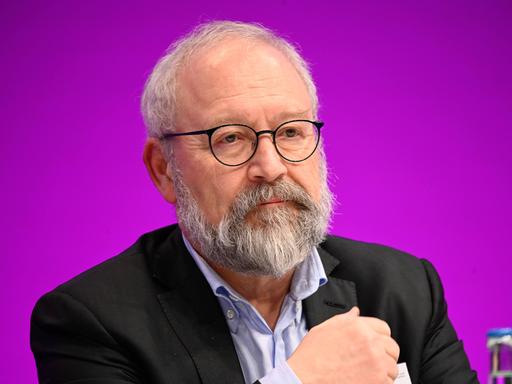 06.01.2020; Koeln;Professor Dr. Herfried Muenkler im Portrait bei einer Diskussion auf der Jahrestagung des DBB Beamtenbund und Tarifunion 2020 in Koeln