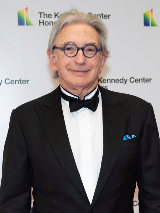 Michael Tilson Thomas, der amerikanische Dirigent, der mit den bedeutendsten Orchestern in den USA und in Europa gearbeitet hat, ist tot. 