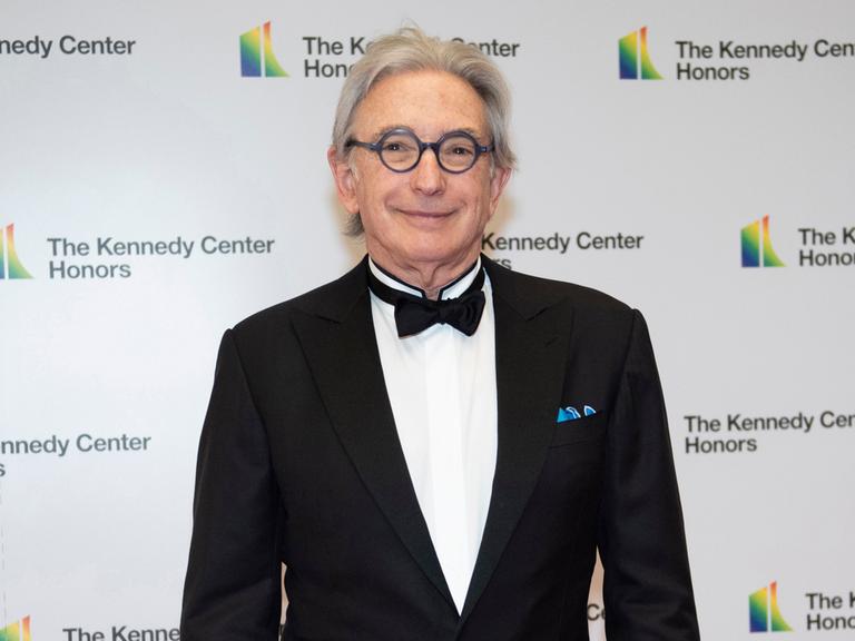 Michael Tilson Thomas, der amerikanische Dirigent, der mit den bedeutendsten Orchestern in den USA und in Europa gearbeitet hat, ist tot. 