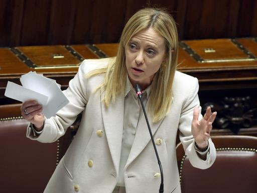 Italiens Ministerpräsidentin Giorgia Meloni im Parlament
