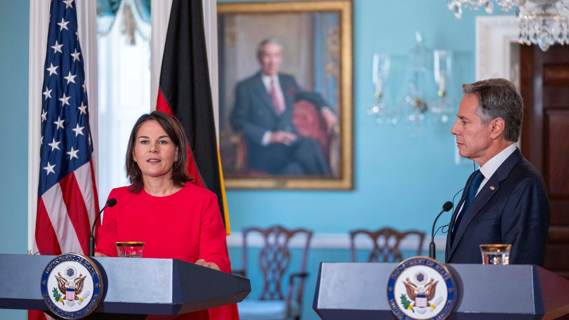 Außenministerin Annalena Baerbock und ihr US-Amtskollege Anthony Blinken im Außenministerium in Washington