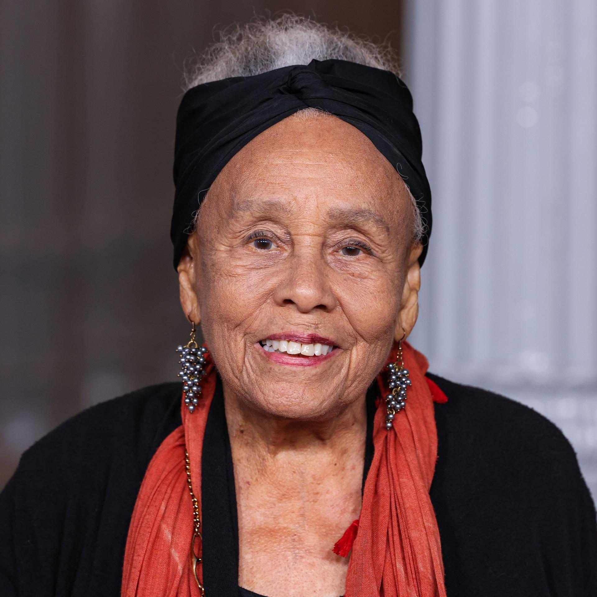 Betye Saar auf der Art + Film Gala 2025 in Los Angeles. 