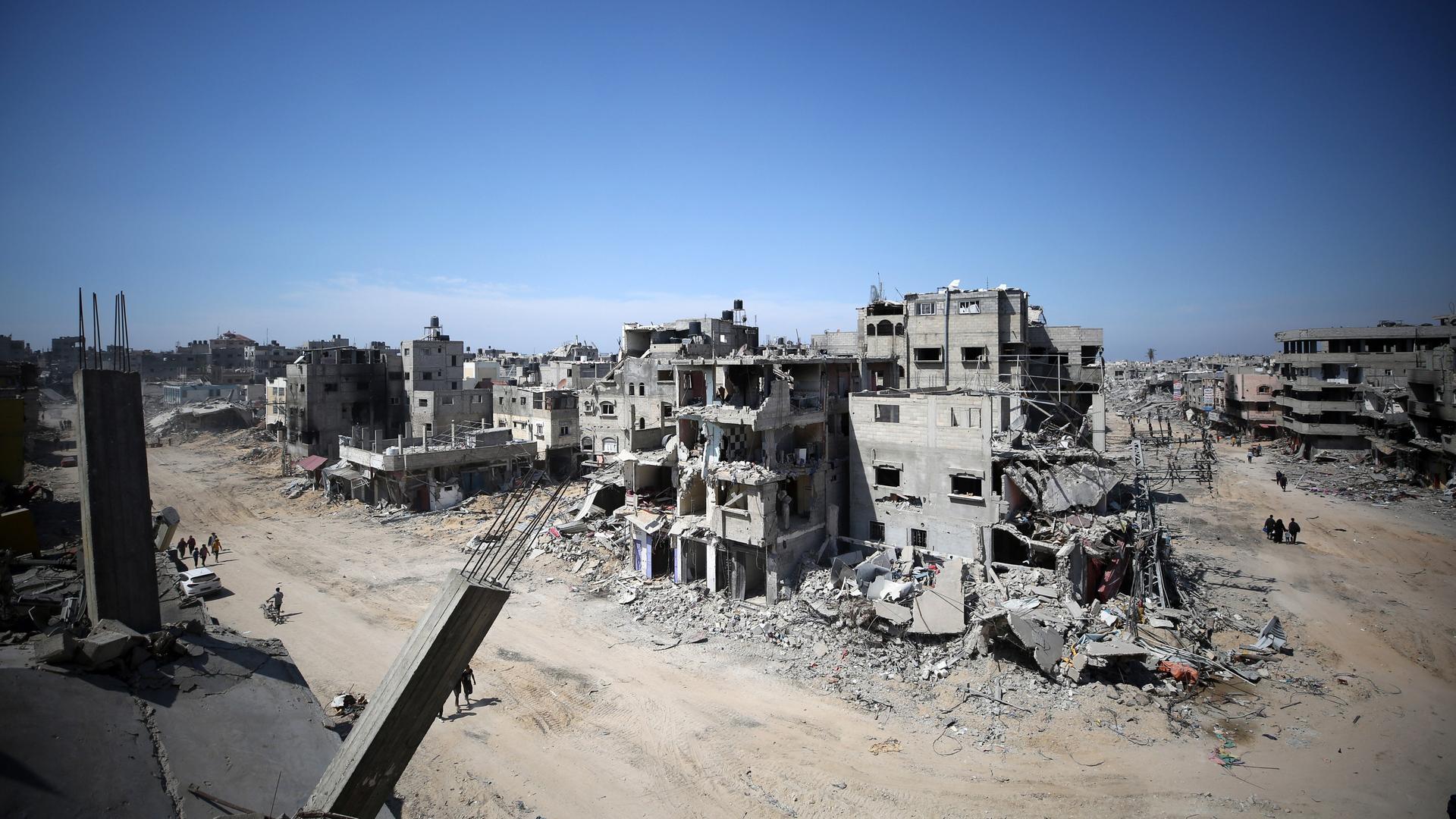 Zerstörte Häuser in Khan Yunis im südlichen Gaza