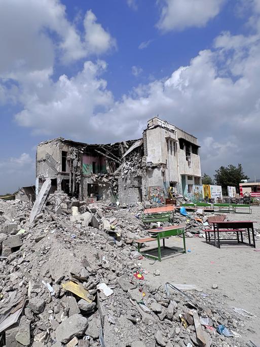 Ruinen der von Bomben getroffenen Schule im iranischen Minab