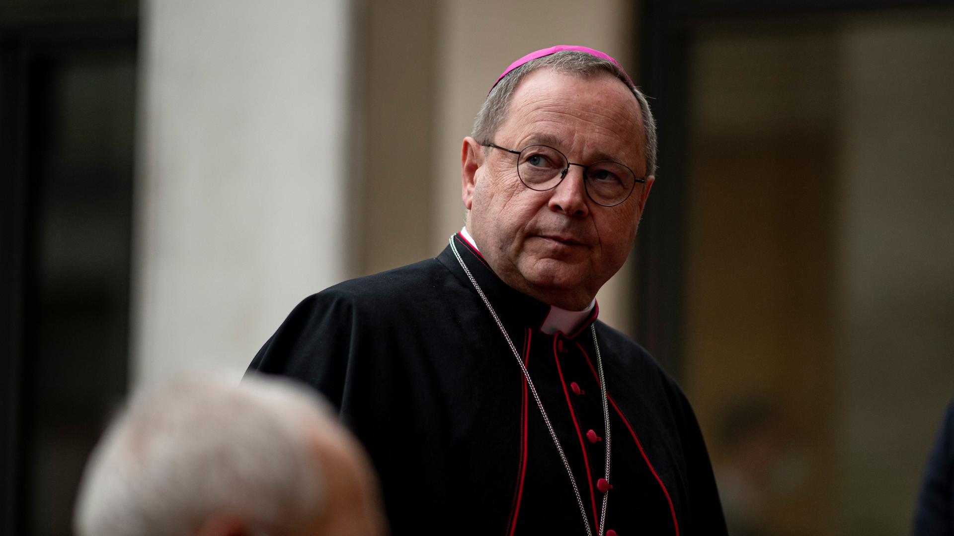 Silvester-Predigt - Bischof Bätzing: Kirche und Gesellschaft brauchen Mut zu Veränderung