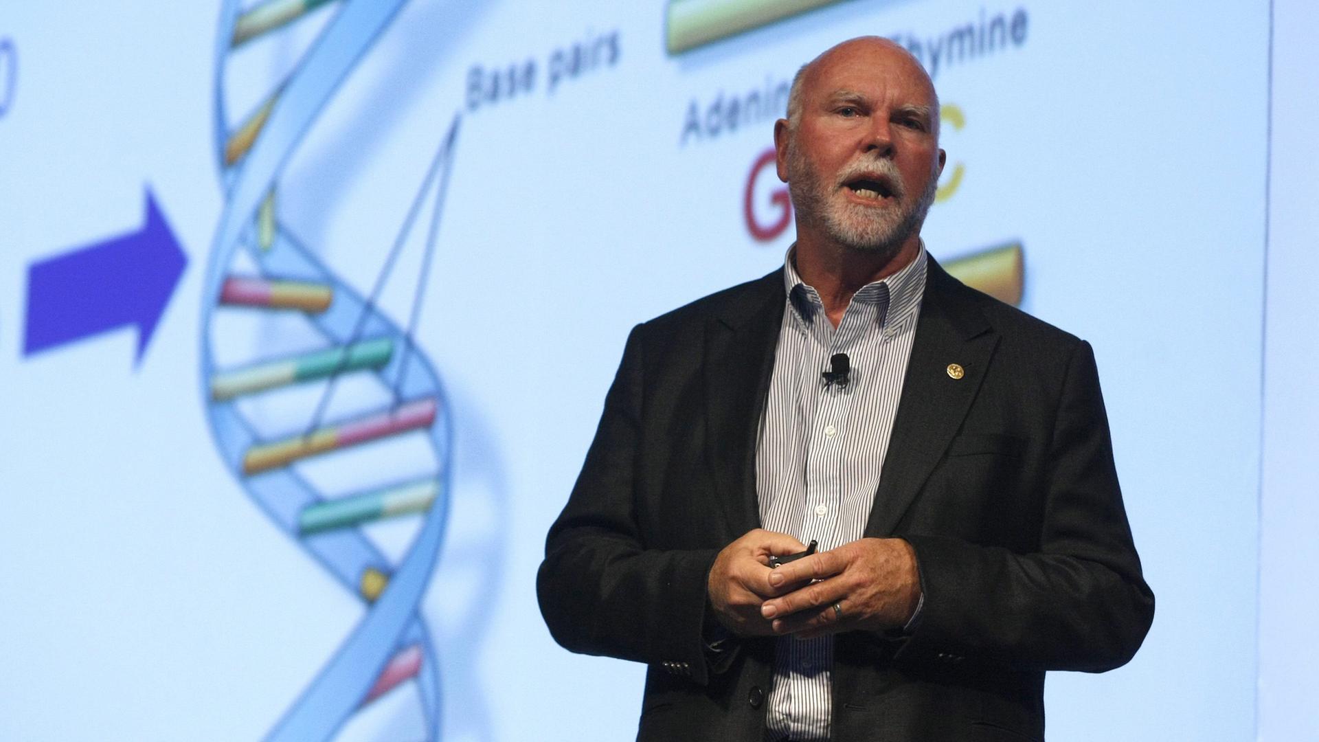 Mexiko, San Andres Cholula: Der US-Wissenschaftler Craig Venter spricht beim "Brilliant Minds Festival". 