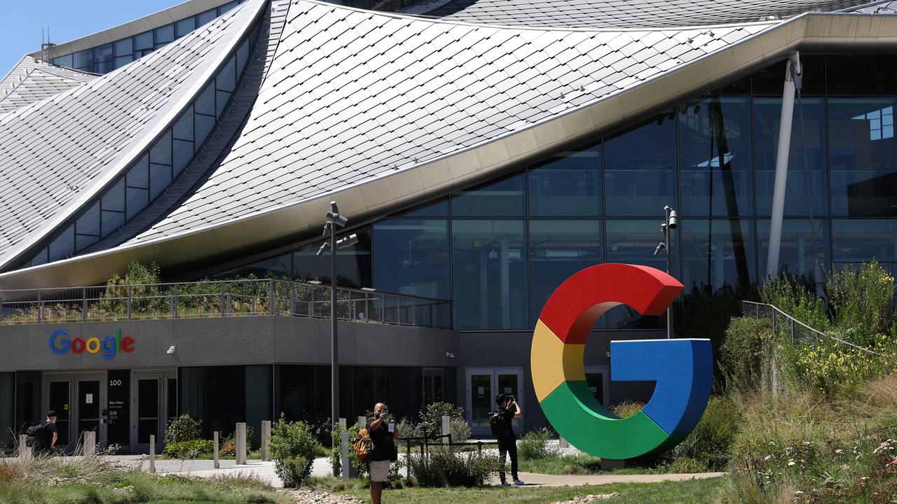 Google Logo vor der Konzernzentrale in Mountain View, Kalifornien