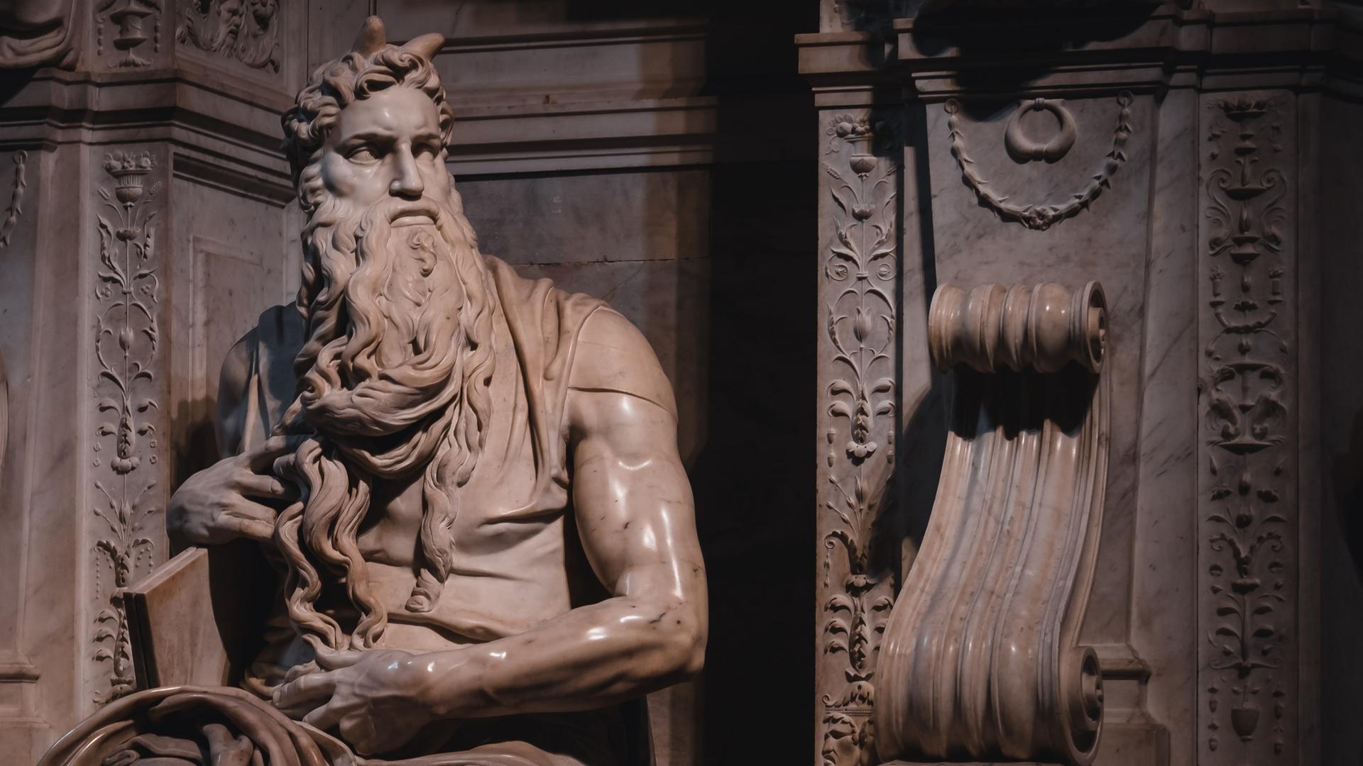 Die Marmorfigur "Moses" von Michelangelo