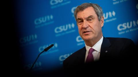 München: Markus Söder (CSU), Ministerpräsident von Bayern, nimmt nach der Sitzung des CSU-Vorstands, an einer Pressekonferenz in der CSU-Landesleitung teil.