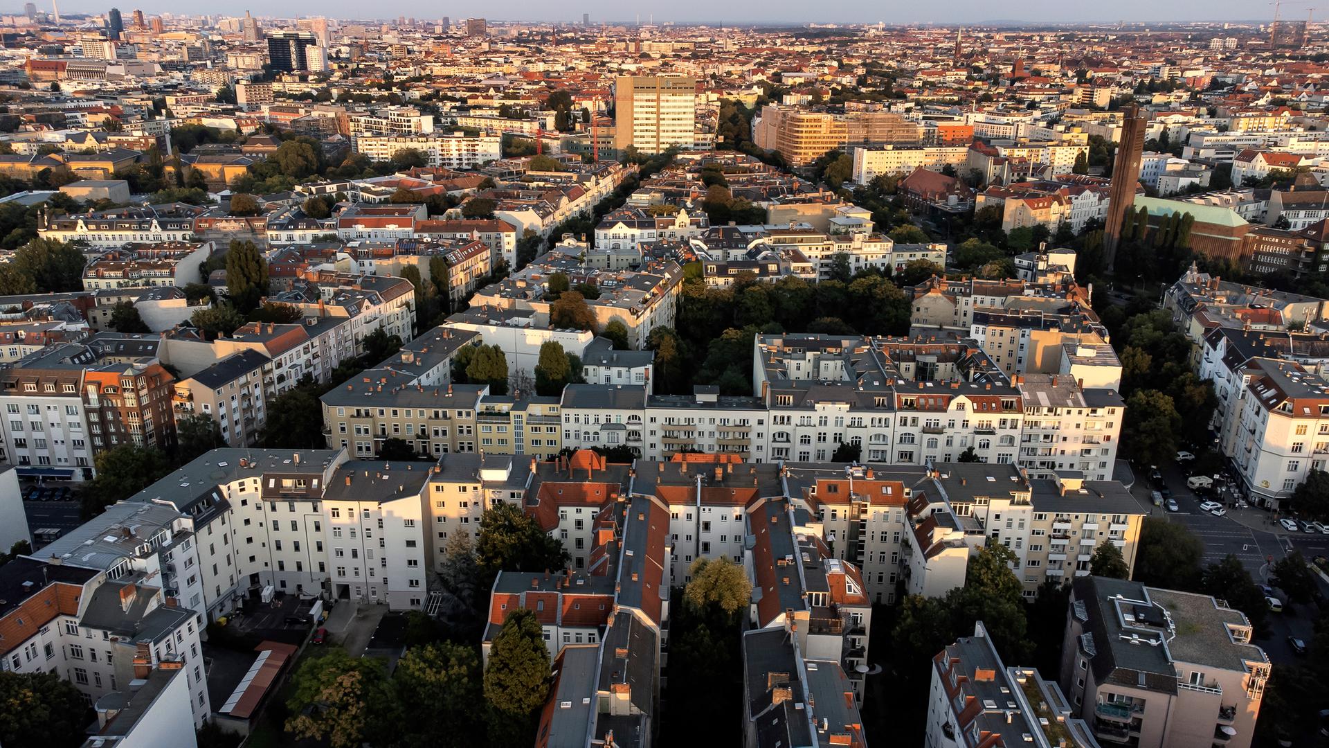 Häusermeer: Blick aus der Luft auf den Stadtteil Wilmersdorf in Berlin.