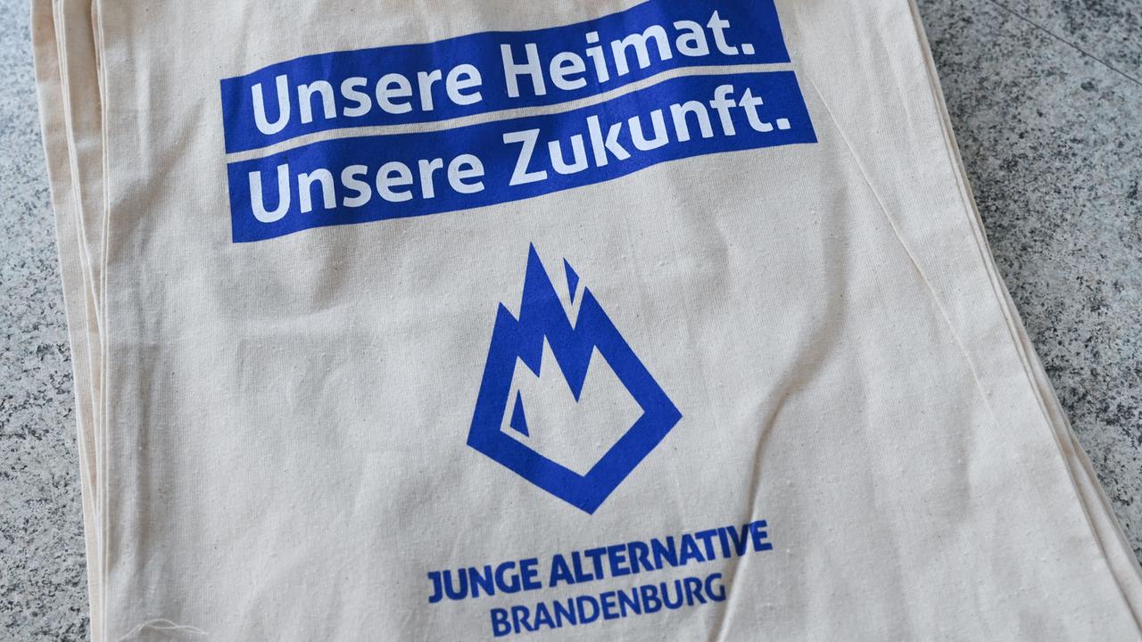 AfD-Jugendorganisation - Verfassungsschutz In Brandenburg Stuft "Junge ...