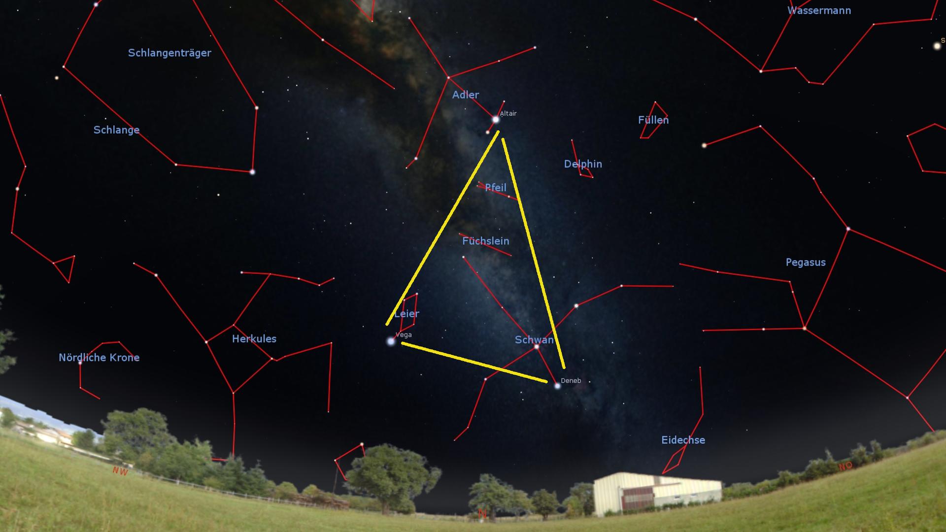 Bild von der so genannten „Winterpyramide“ am Nordhimmel in Sambia. Es zeigt außerdem verschiedene Sternbilder.