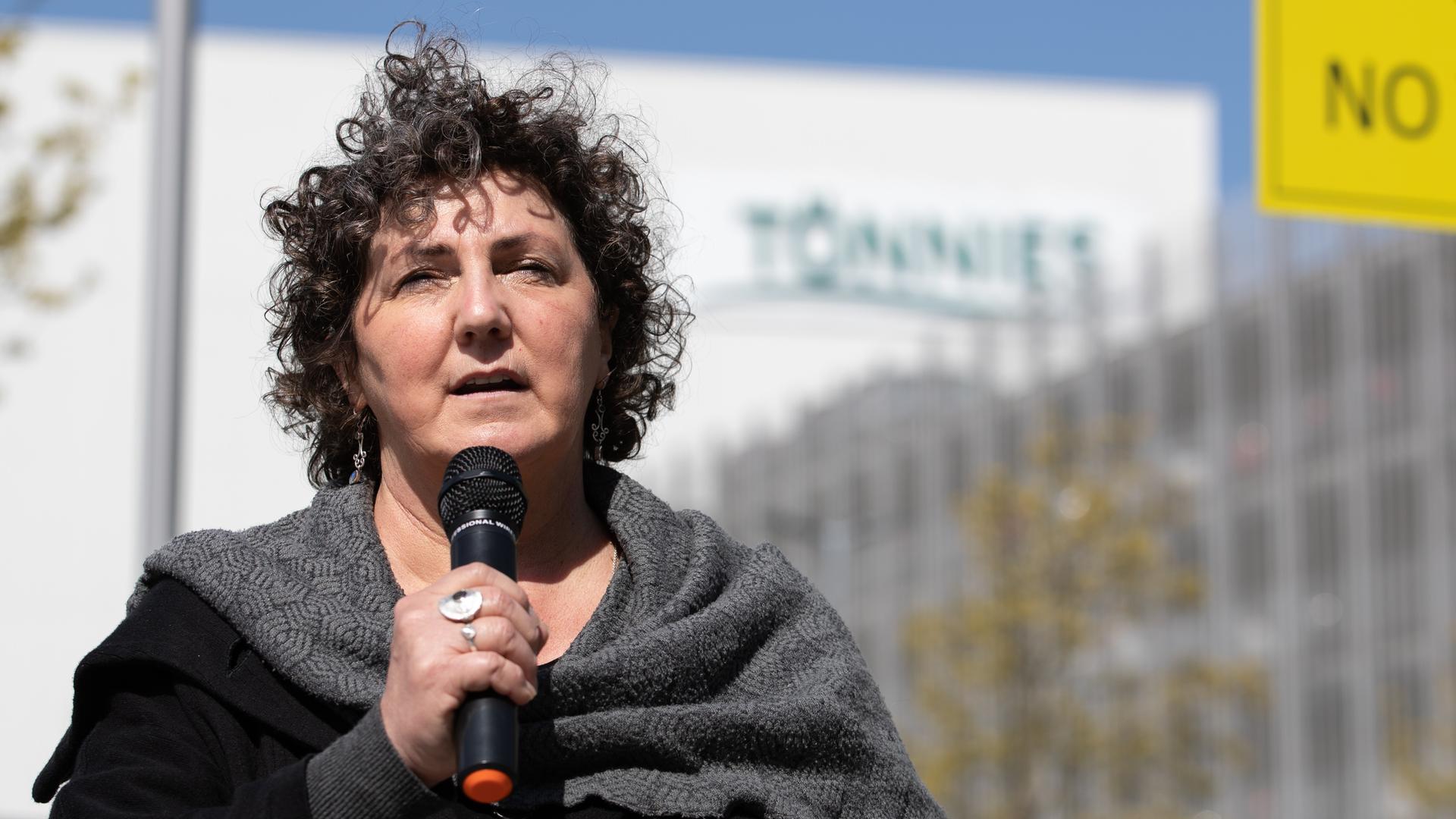 Anja Piel vom Deutschen Gewerkschaftsbund