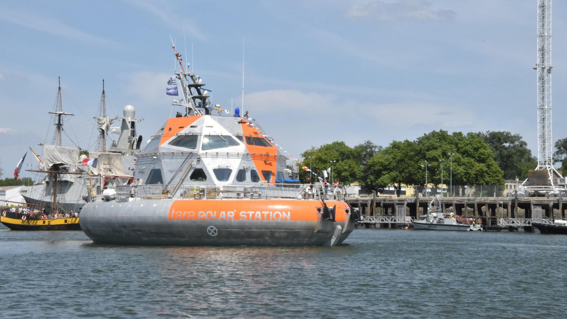 Die Tara Polar Station im Wasser von Lorient am Sonntag, den 19. Juli 2026