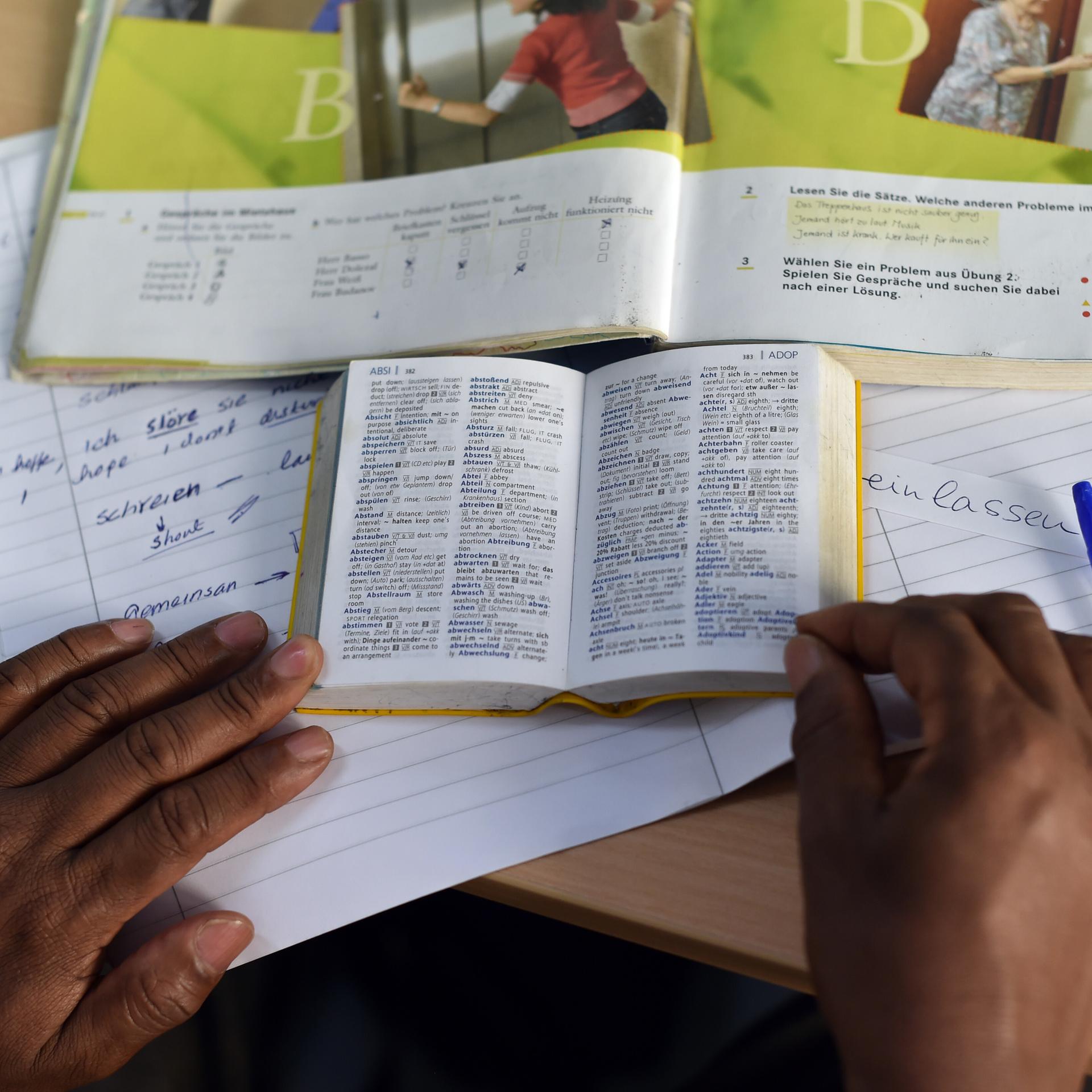 Integrationspolitik - Paritätischer kritisiert Kürzungen bei der Asylberatung