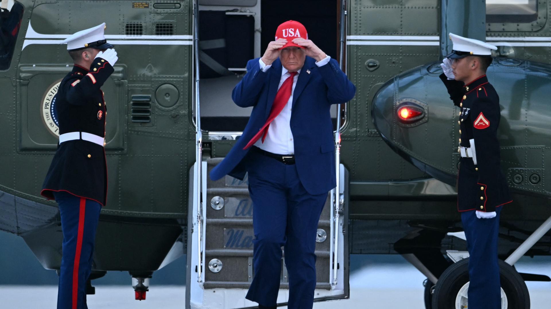 Trump suspends Lindsey Graham sanctions package against Russia
