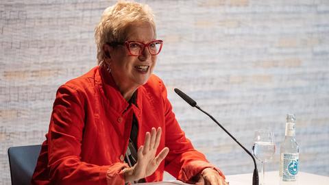 Doris Dörrie, Filmregisseurin, Drehbuchautorin und Schriftstellerin Doris Dörrie liest bei der Eröffnung vom Literaturhaus Göttingen . 