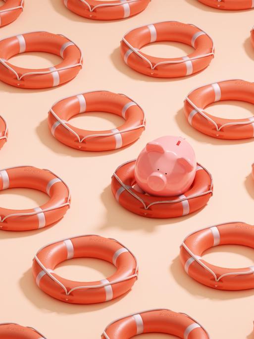 Bild eines einzelnen Sparschweins in einem Rettungsring, wobei der Rest des Bildes auf champagnerfarbenem Hintergrund von einem Gittermuster leerer Rettungsringe bedeckt ist.