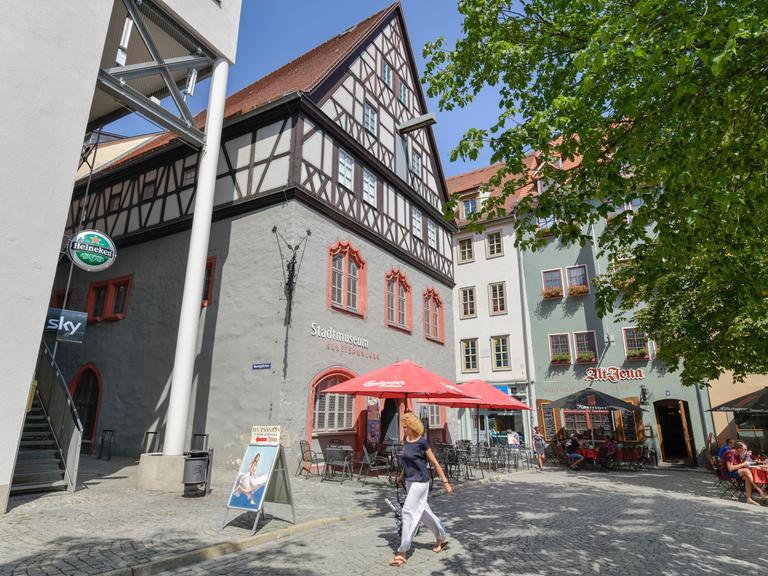 Die Kunstsammlung Jena. Ein Fachwerkhaus am Markt.