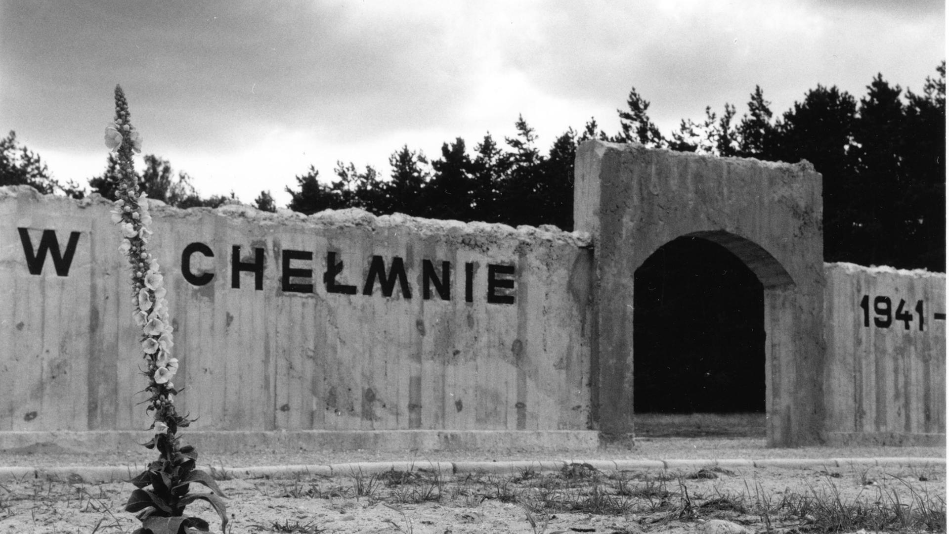 Blick auf das einstige Vernichtungslager Kulmhof der Nationalsozialisten in Chełmno. 