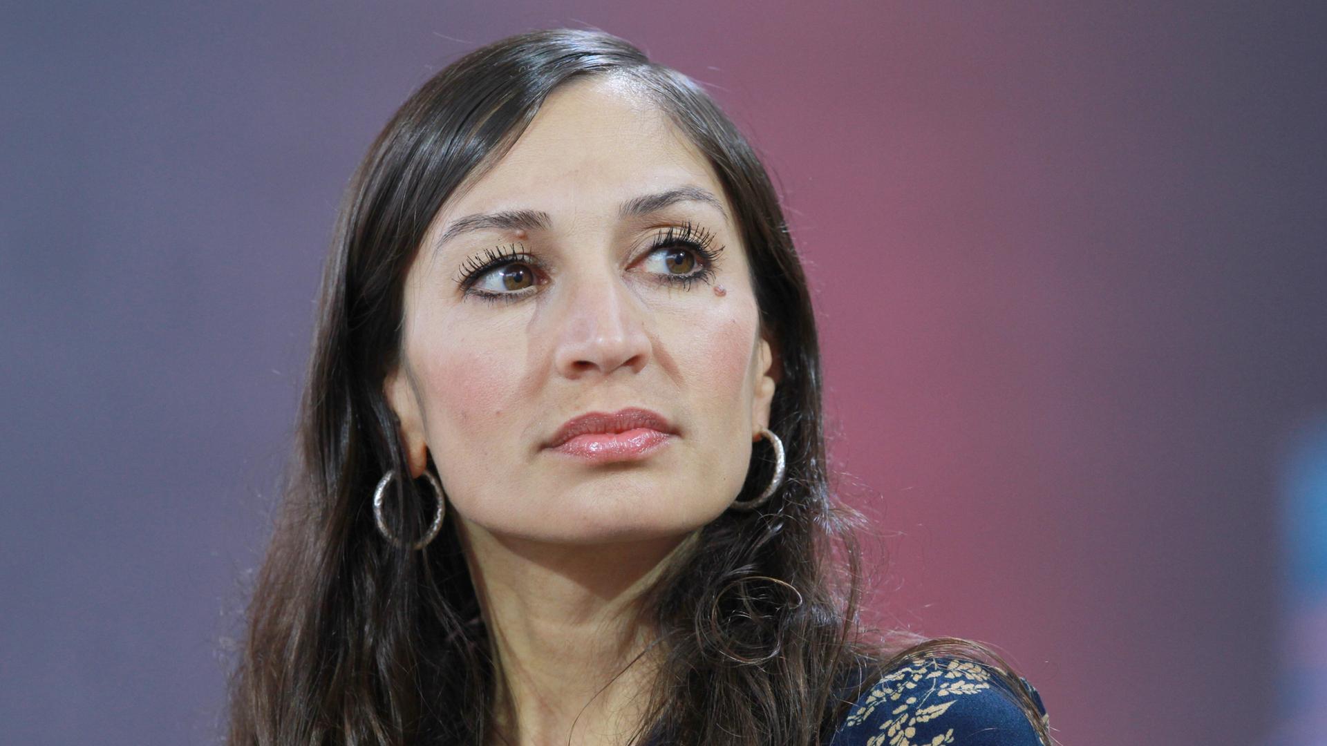 Gilda Sahebi, Journalistin, Ärztin und Autorin