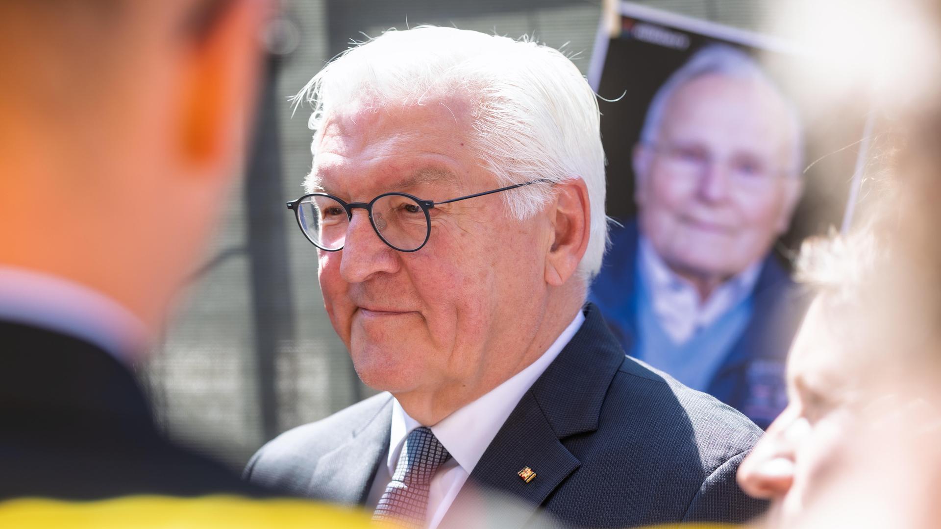 Zu sehen ist Bundes-Präsident Frank-Walter Steinmeier.